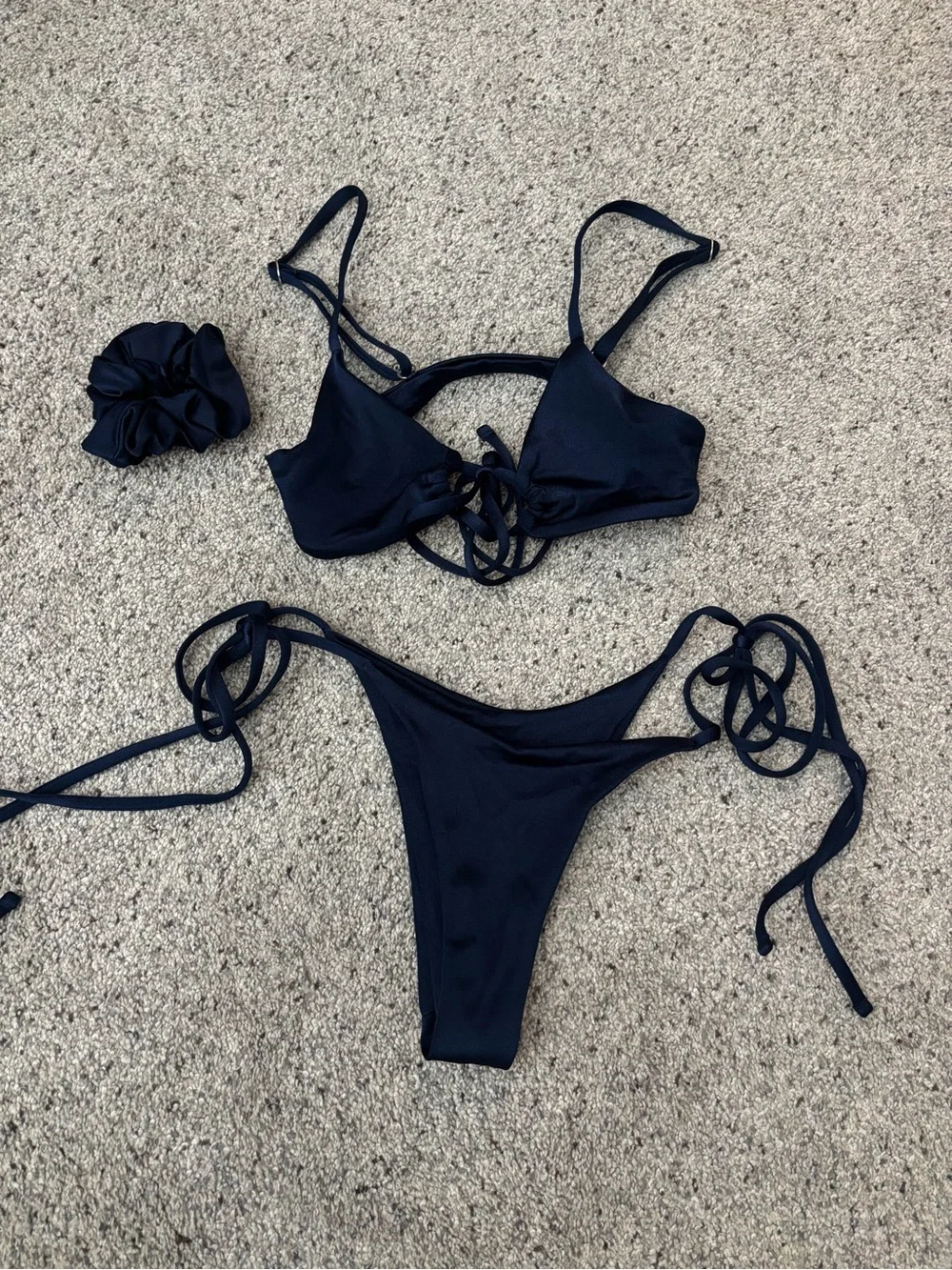 ONEONE SWIM bikini set with scrunchie in size xs